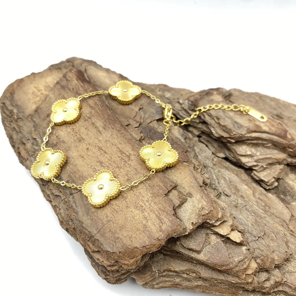 Gold Four-Leaf Clover Bracelet with Diamonds - Image 22