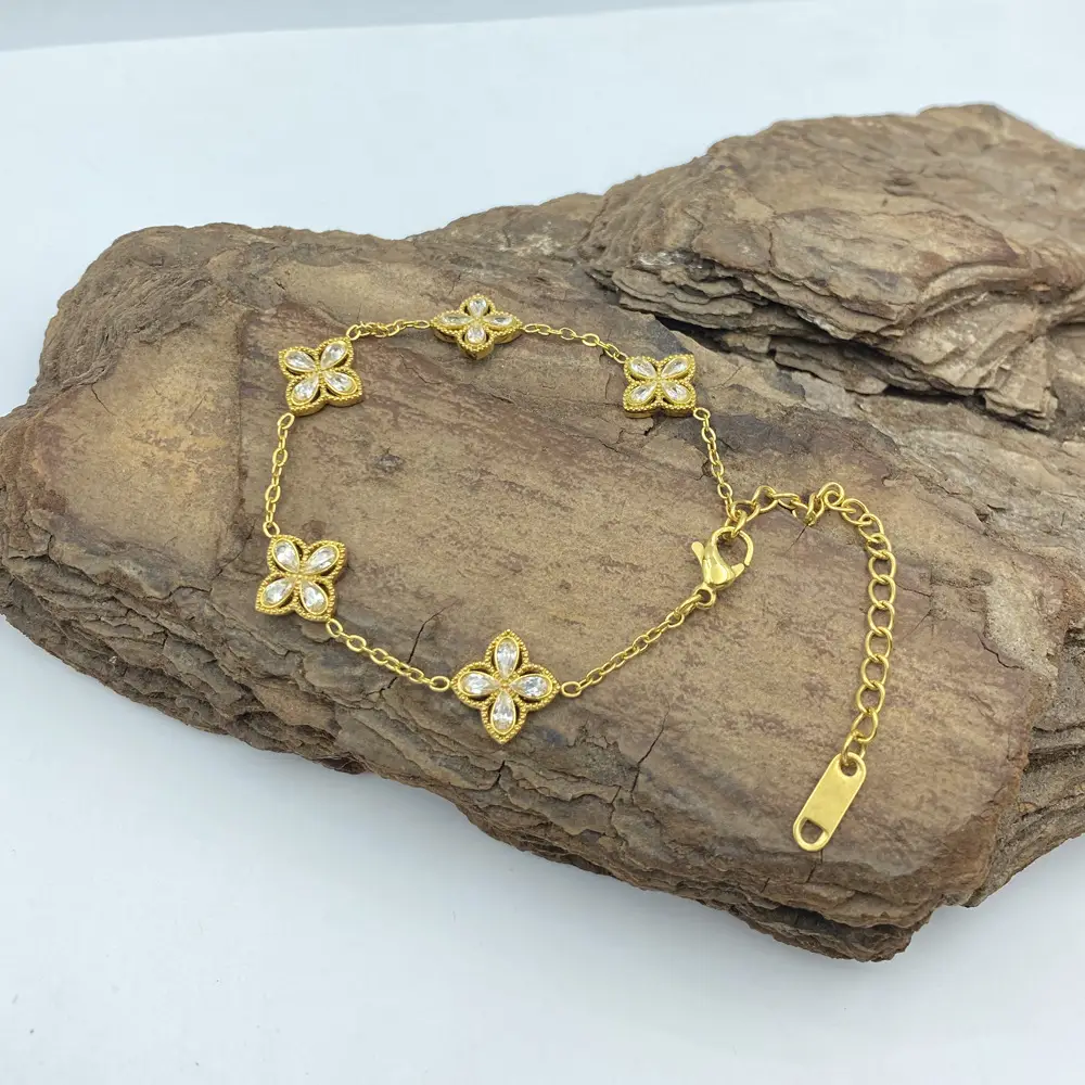 Gold Four-Leaf Clover Bracelet with Diamonds - Image 8
