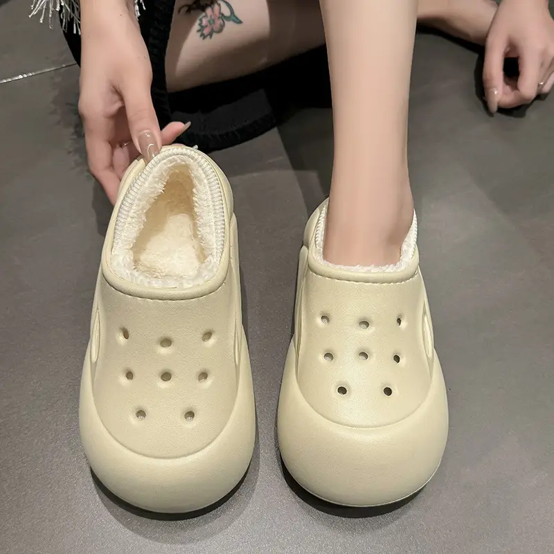 EVA Couple Cotton Slippers Women Winter 2024 New Home Indoor Warm Shoes Thick Sole fleece-lined Hole Shoes Women - Image 3