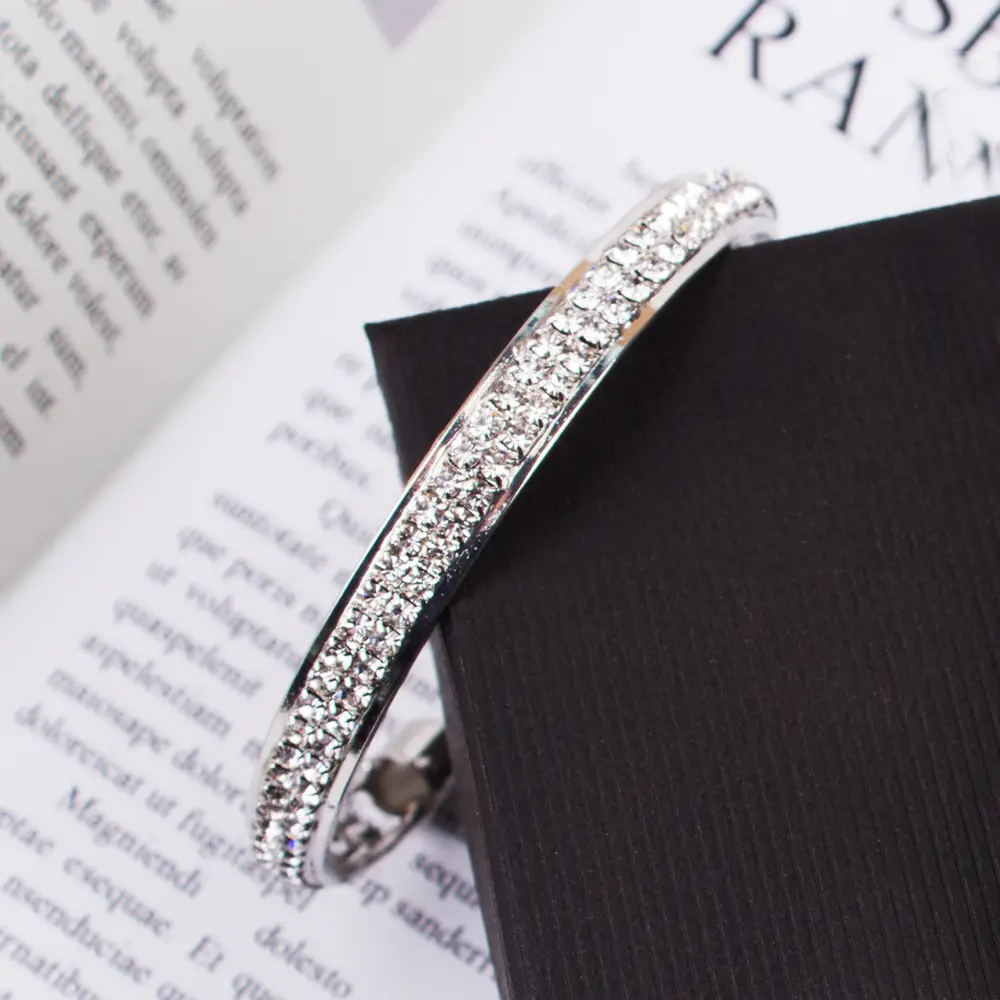 Diamond-Encrusted Bracelet for Women Single Watch - Image 6