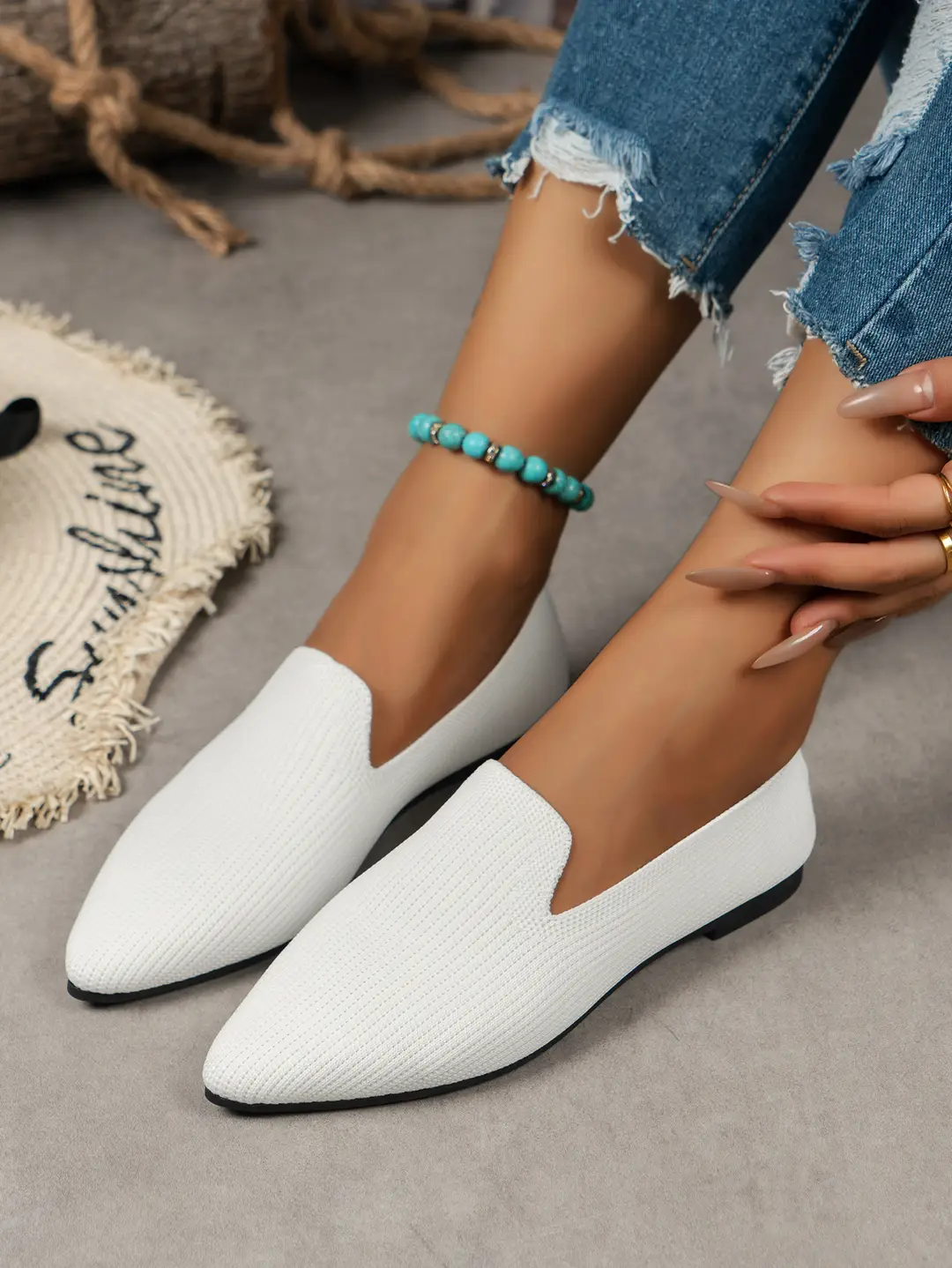 Plus Size European and American Style Women's Fashionable Casual Versatile Pointed Toe Pure Color Soft Sole Slip-On Knitted Flats Shoes — feature 2