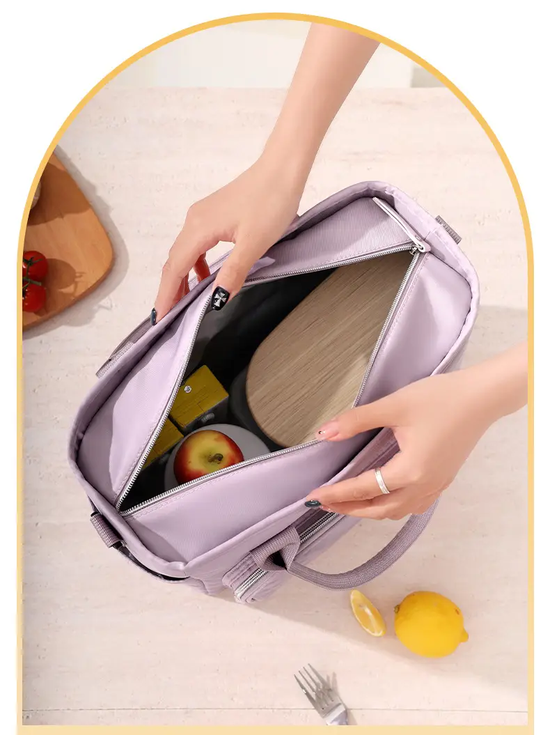 Portable Insulated Picnic Bag for Office Workers — feature 12