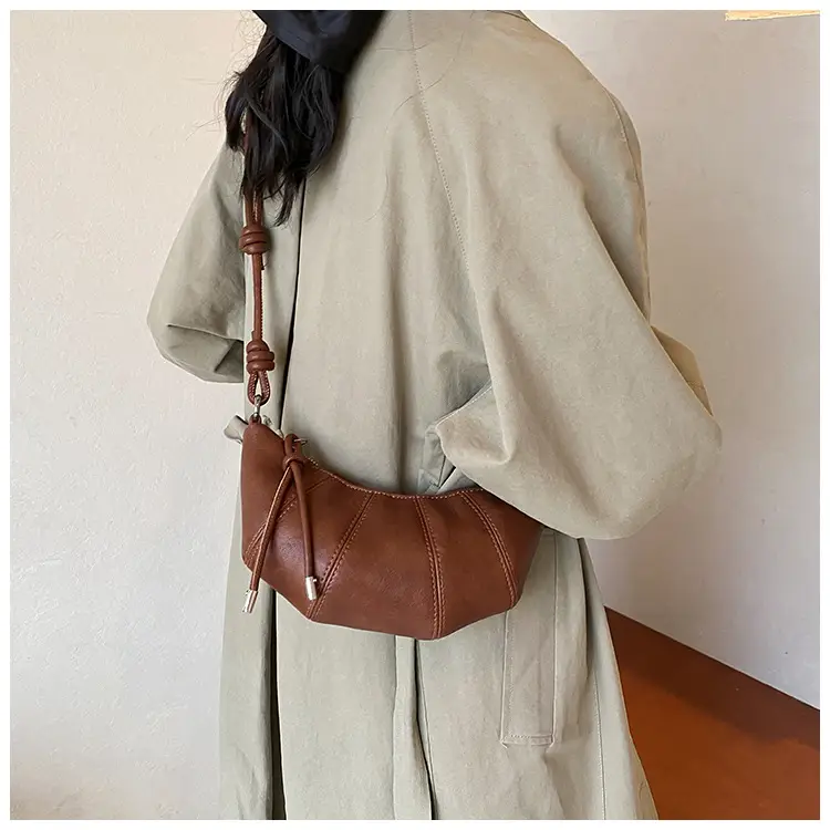 Black Leather Shoulder Bag for Women 2024 — feature 10