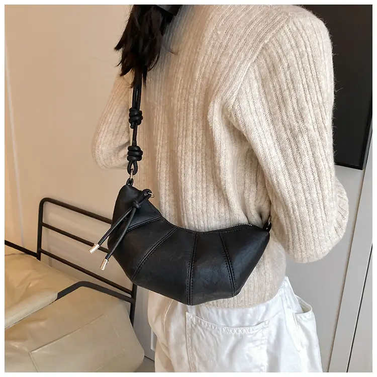 Black Leather Shoulder Bag for Women 2024 — feature 18