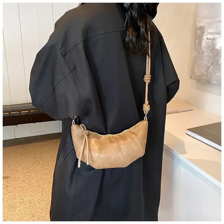 Black Leather Shoulder Bag for Women 2024 — feature 21