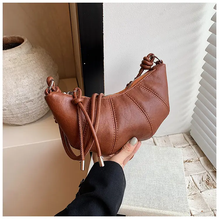 Black Leather Shoulder Bag for Women 2024 — feature 27