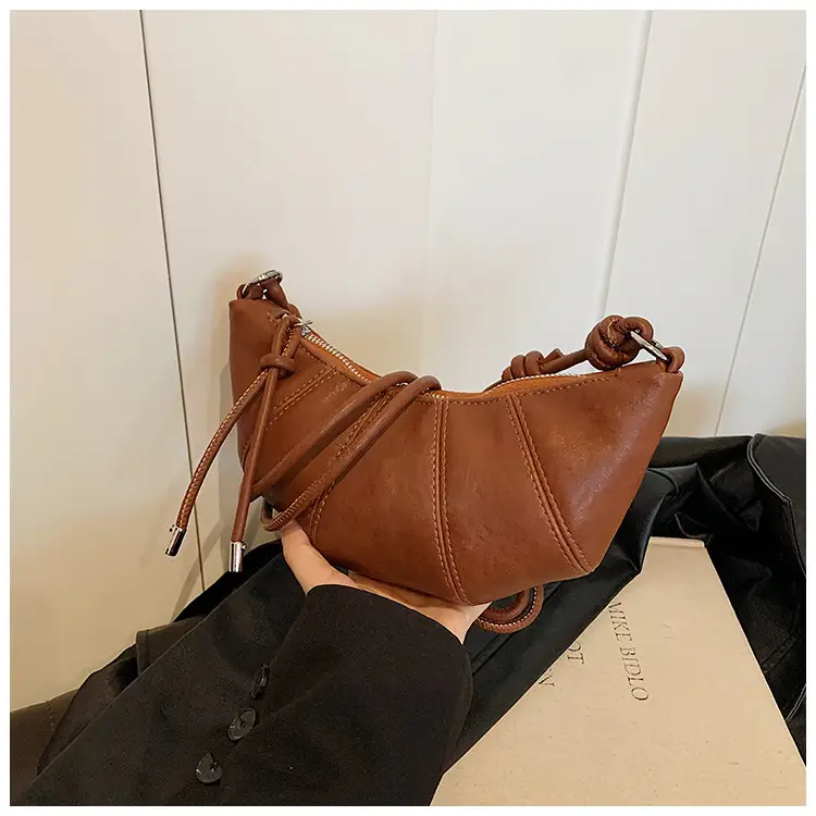 Black Leather Shoulder Bag for Women 2024 — feature 28