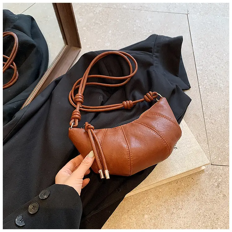 Black Leather Shoulder Bag for Women 2024 — feature 29