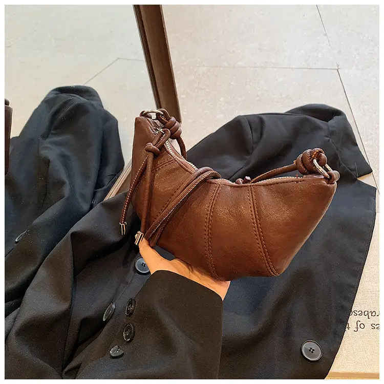 Black Leather Shoulder Bag for Women 2024 — feature 30