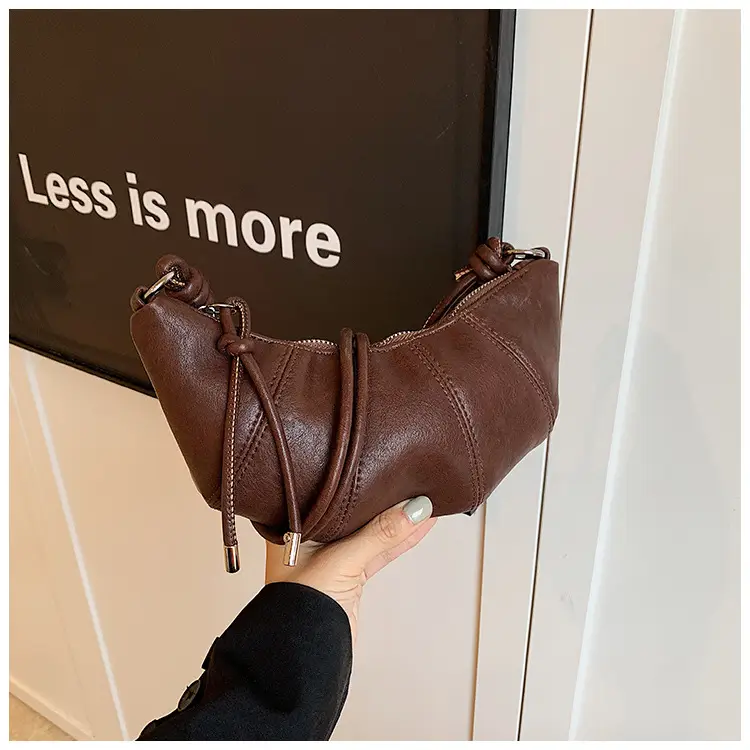 Black Leather Shoulder Bag for Women 2024 — feature 31