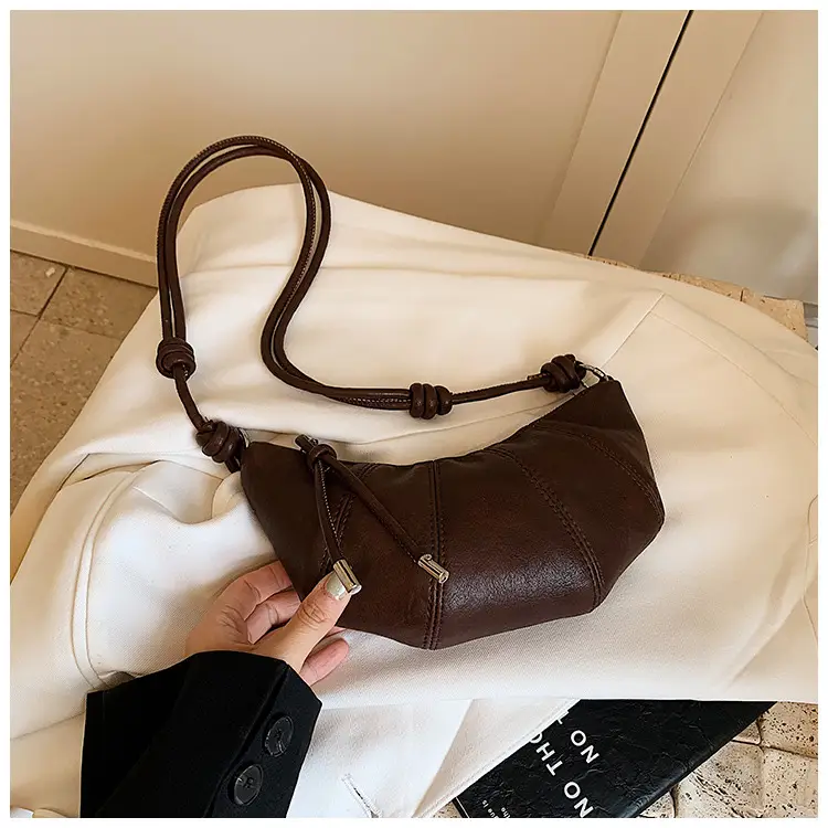 Black Leather Shoulder Bag for Women 2024 — feature 32