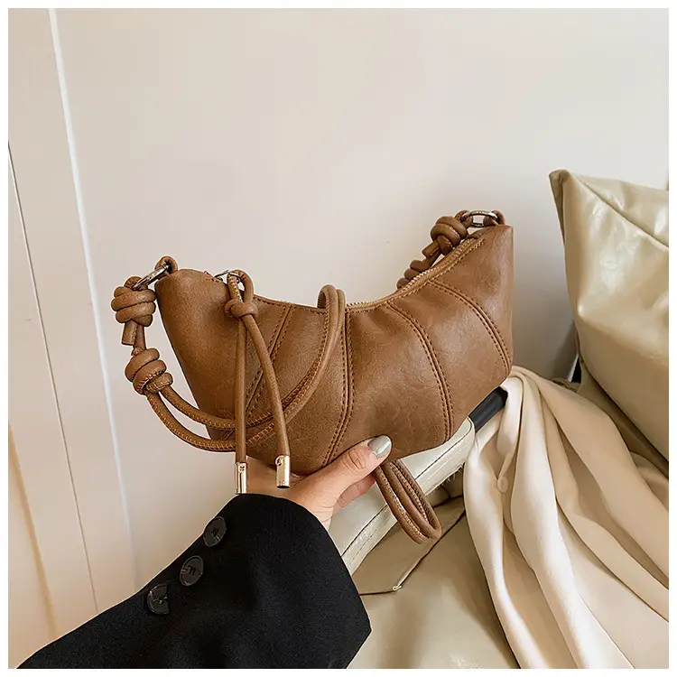 Black Leather Shoulder Bag for Women 2024 — feature 34