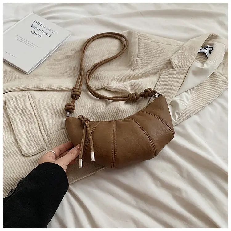Black Leather Shoulder Bag for Women 2024 — feature 35