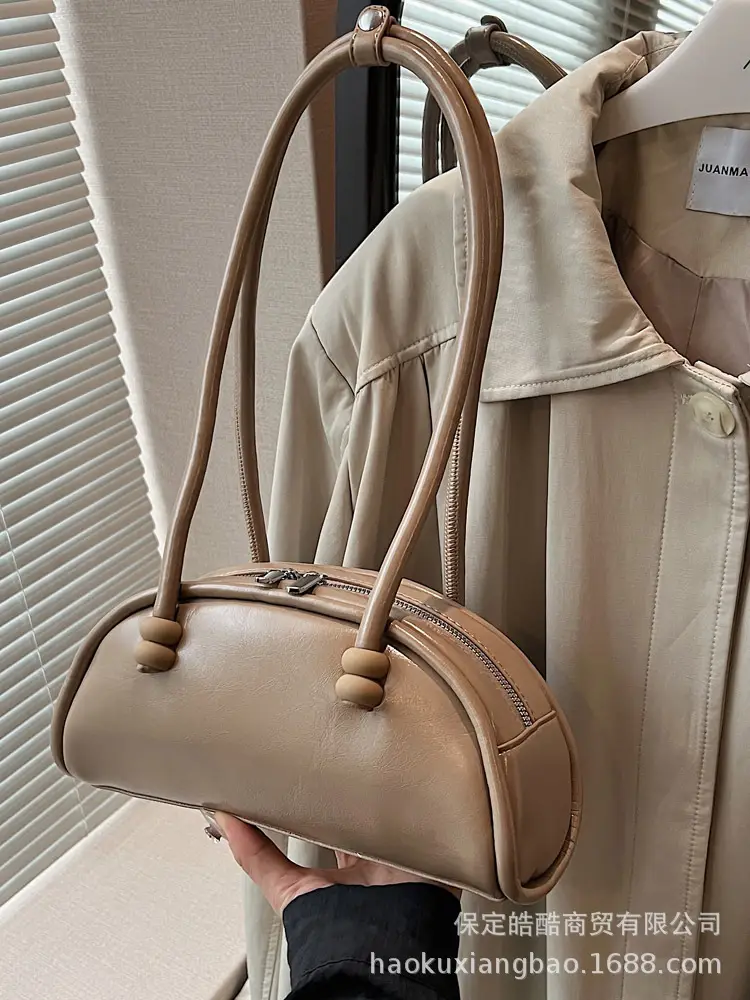 Black Leather Shoulder Bag for Women 2024 - Image 7