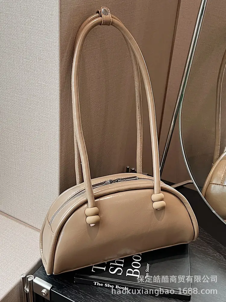 Black Leather Shoulder Bag for Women 2024 - Image 8