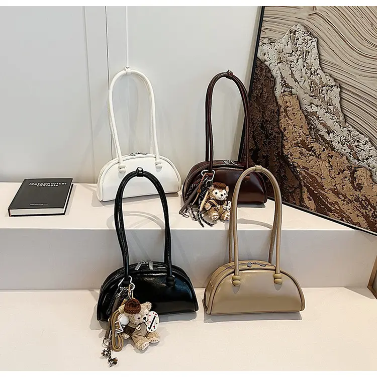 Black Leather Shoulder Bag for Women 2024 — feature 13