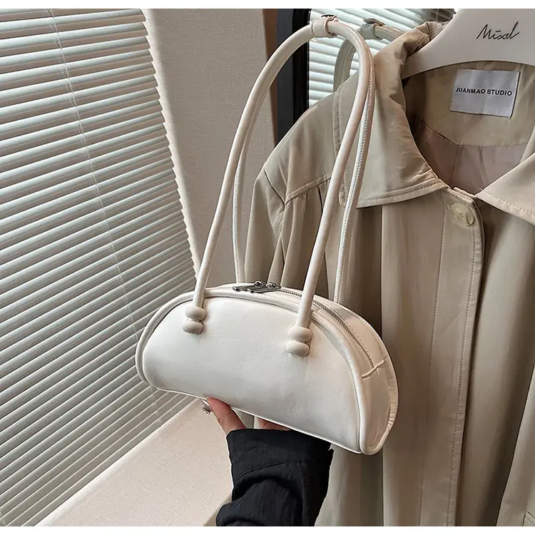 Black Leather Shoulder Bag for Women 2024 — feature 16