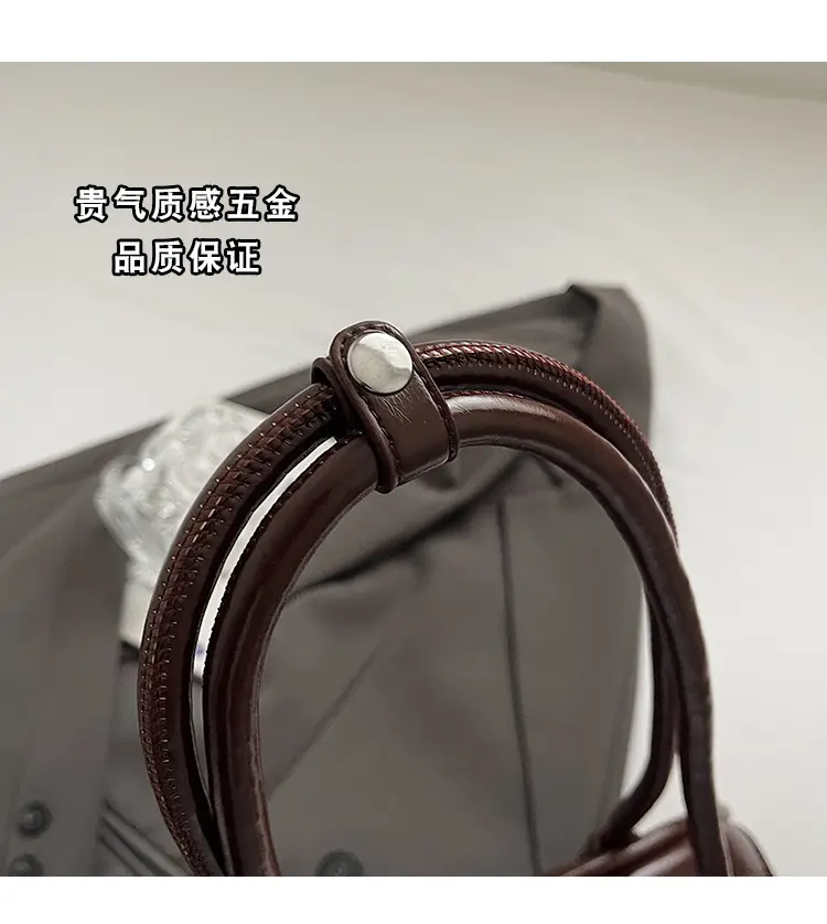 Black Leather Shoulder Bag for Women 2024 — feature 4