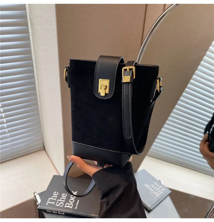Korean Style Black Bucket Bag for Women 2026 — feature 16