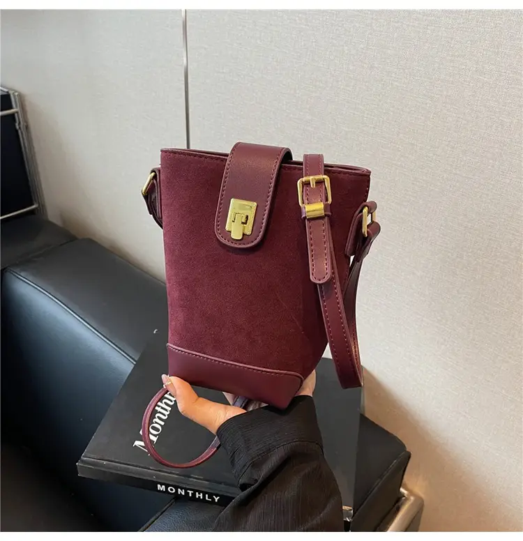 Korean Style Black Bucket Bag for Women 2026 — feature 17