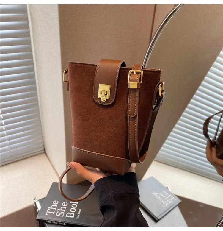 Korean Style Black Bucket Bag for Women 2026 — feature 19