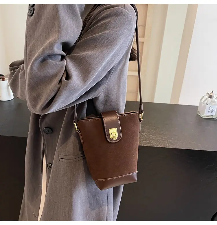 Korean Style Black Bucket Bag for Women 2026 — feature 21