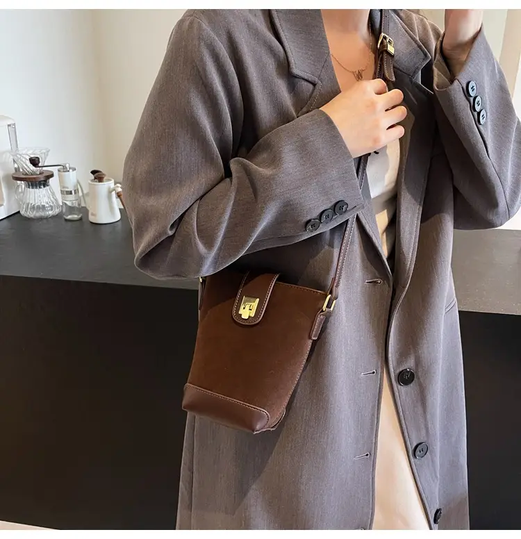Korean Style Black Bucket Bag for Women 2026 — feature 25