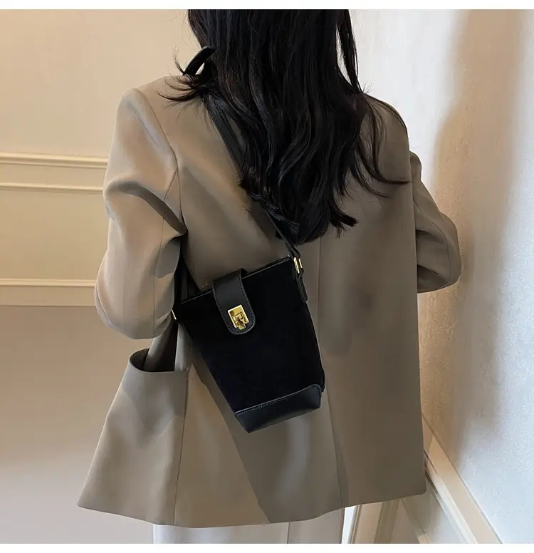 Korean Style Black Bucket Bag for Women 2026 — feature 28