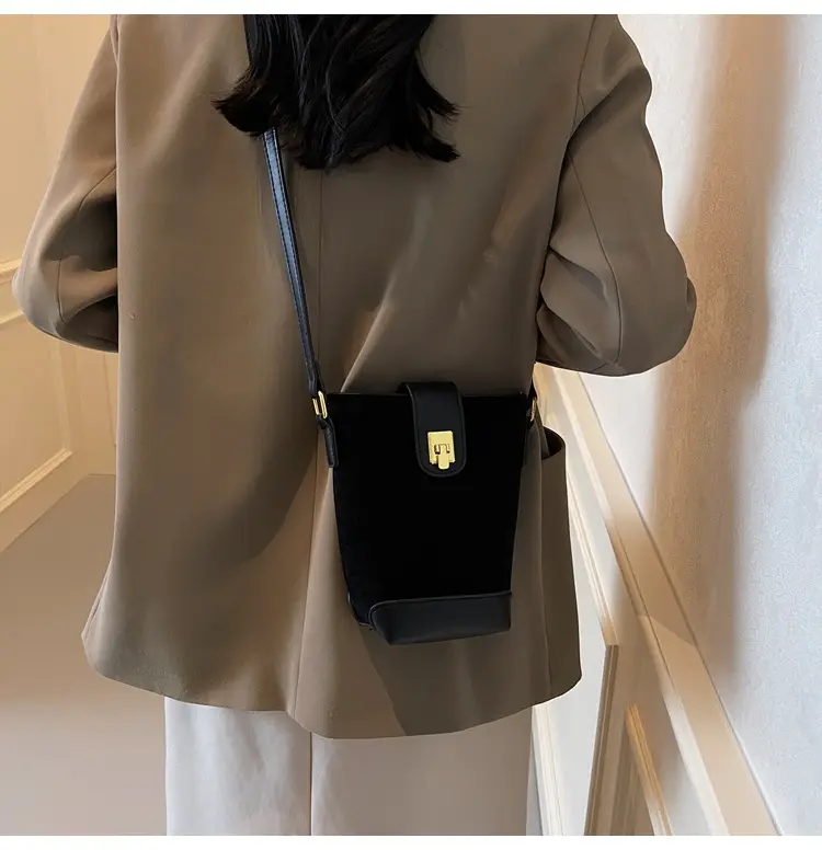 Korean Style Black Bucket Bag for Women 2026 — feature 29