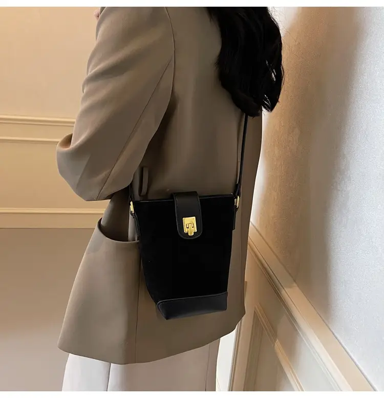 Korean Style Black Bucket Bag for Women 2026 — feature 31