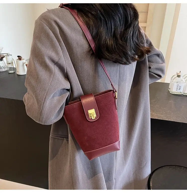 Korean Style Black Bucket Bag for Women 2026 — feature 35