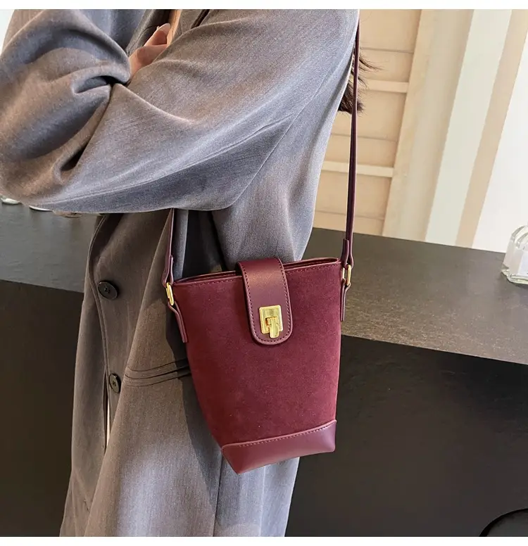 Korean Style Black Bucket Bag for Women 2026 — feature 36