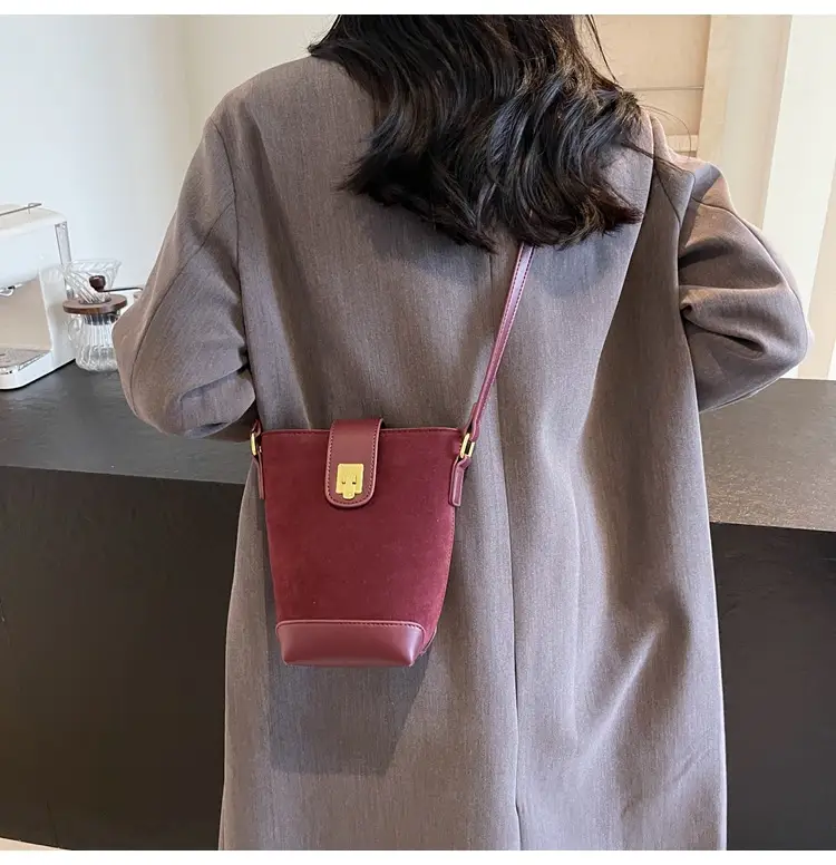 Korean Style Black Bucket Bag for Women 2026 — feature 37