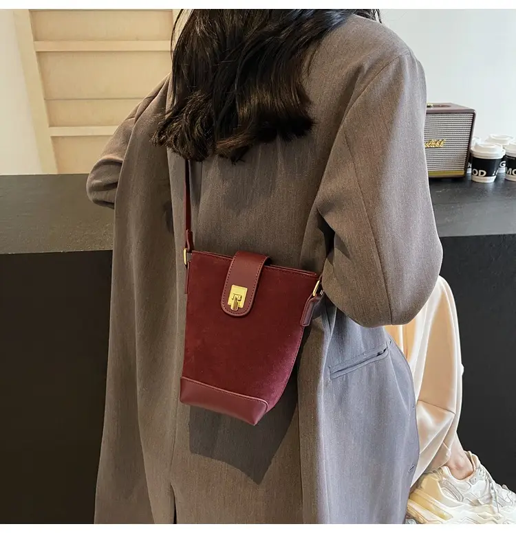 Korean Style Black Bucket Bag for Women 2026 — feature 38