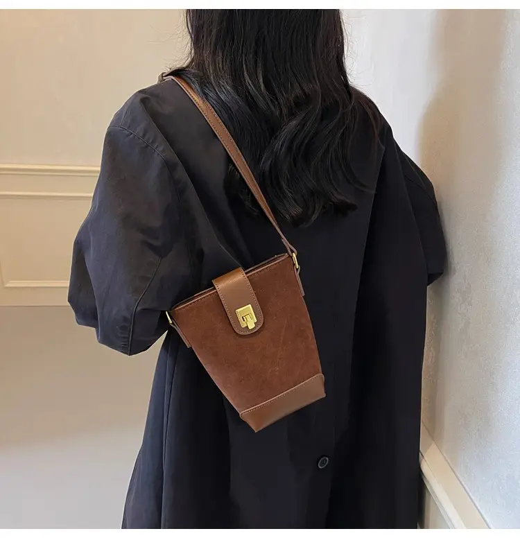 Korean Style Black Bucket Bag for Women 2026 — feature 42