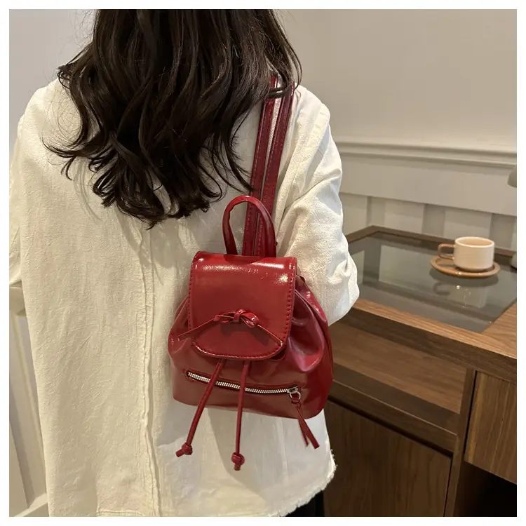 Silver Bow Shoulder Backpack for Women Autumn 2024 — feature 17