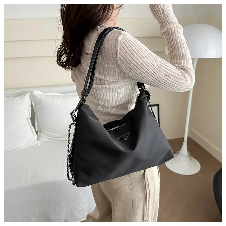 Black Nylon Shoulder Bag Women 2024 New Fashion — feature 9