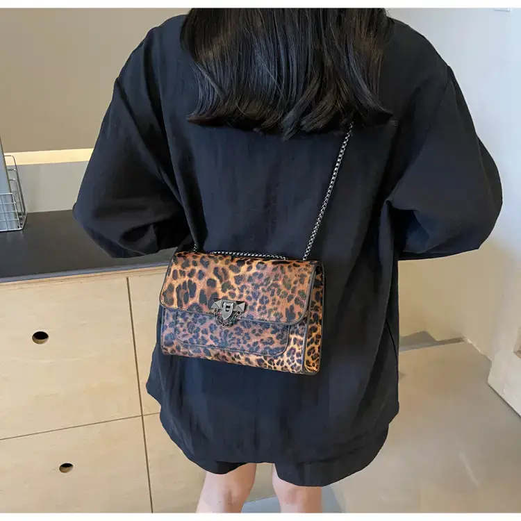 Leopard Print Chain Shoulder Bag Sweet Cool Spice Girl 2024 — feature 11