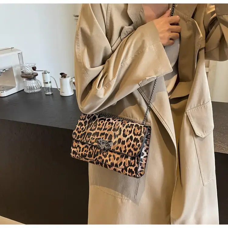 Leopard Print Chain Shoulder Bag Sweet Cool Spice Girl 2024 — feature 14