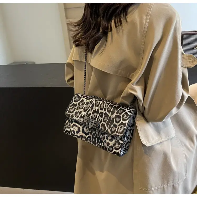 Leopard Print Chain Shoulder Bag Sweet Cool Spice Girl 2024 — feature 17