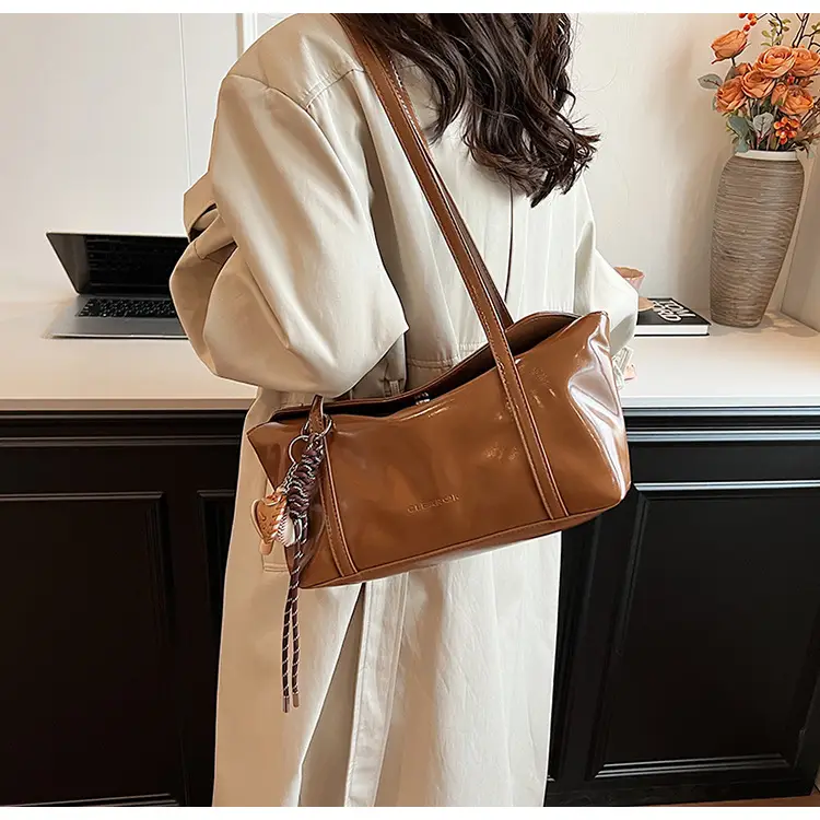 Women's Retro Brown Shoulder Bag 2024 New Arrival — feature 11