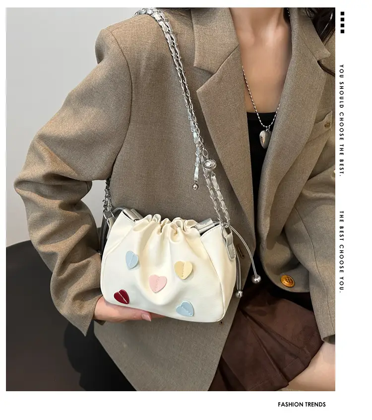 Women's Heart Print Chain Messenger Bag Grey 2024 — feature 1