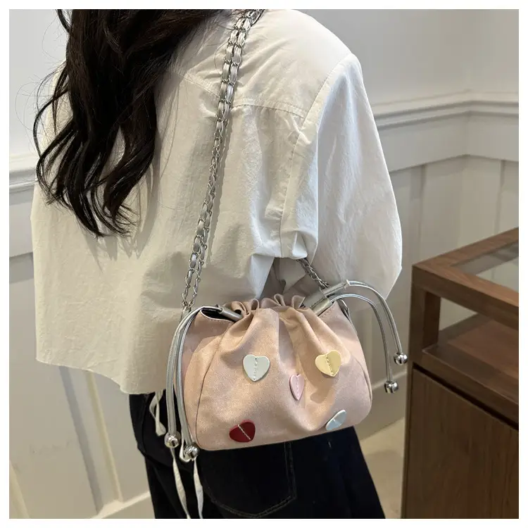 Women's Heart Print Chain Messenger Bag Grey 2024 — feature 14