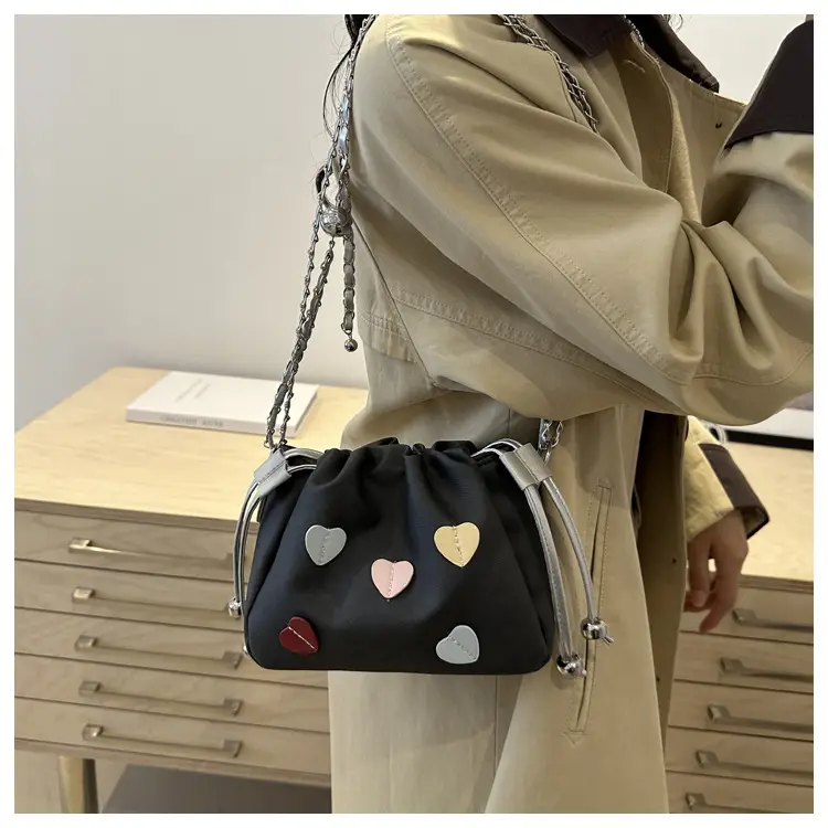 Women's Heart Print Chain Messenger Bag Grey 2024 — feature 17