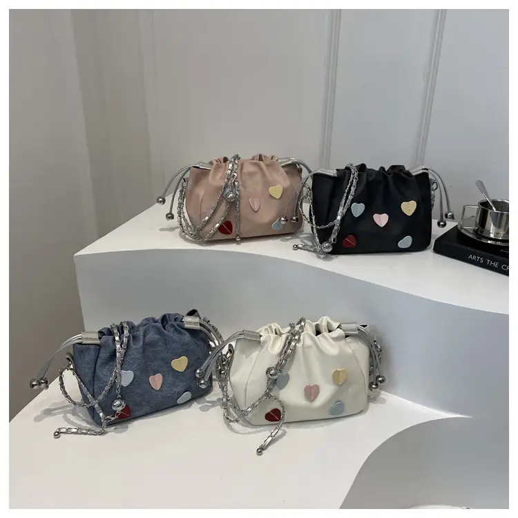 Women's Heart Print Chain Messenger Bag Grey 2024 — feature 20