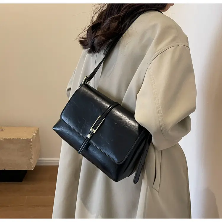 Black Leather Shoulder Bag for Women 2024 — feature 14