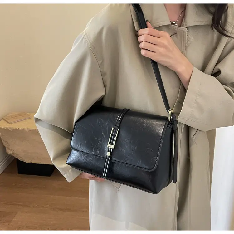 Black Leather Shoulder Bag for Women 2024 — feature 15