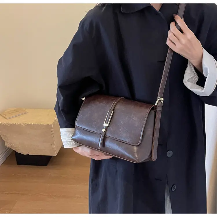 Black Leather Shoulder Bag for Women 2024 — feature 16