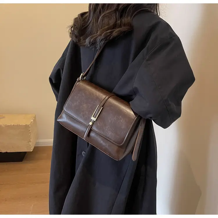 Black Leather Shoulder Bag for Women 2024 — feature 18