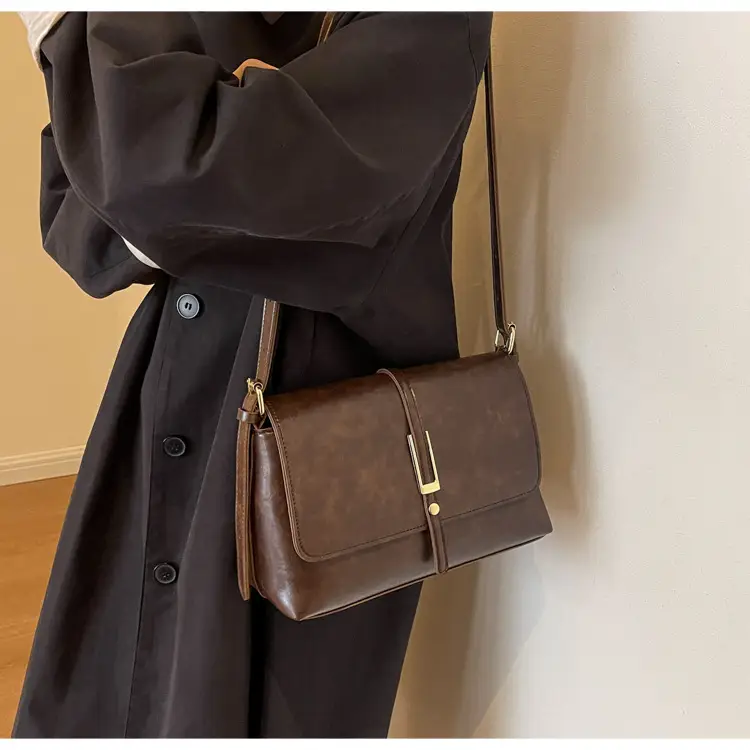 Black Leather Shoulder Bag for Women 2024 — feature 19